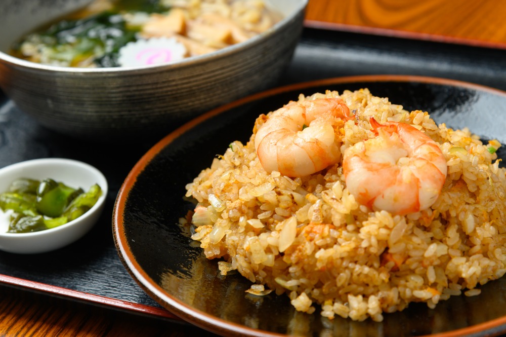 様々な年代のお客様から愛されるボリューム満点の料理たち